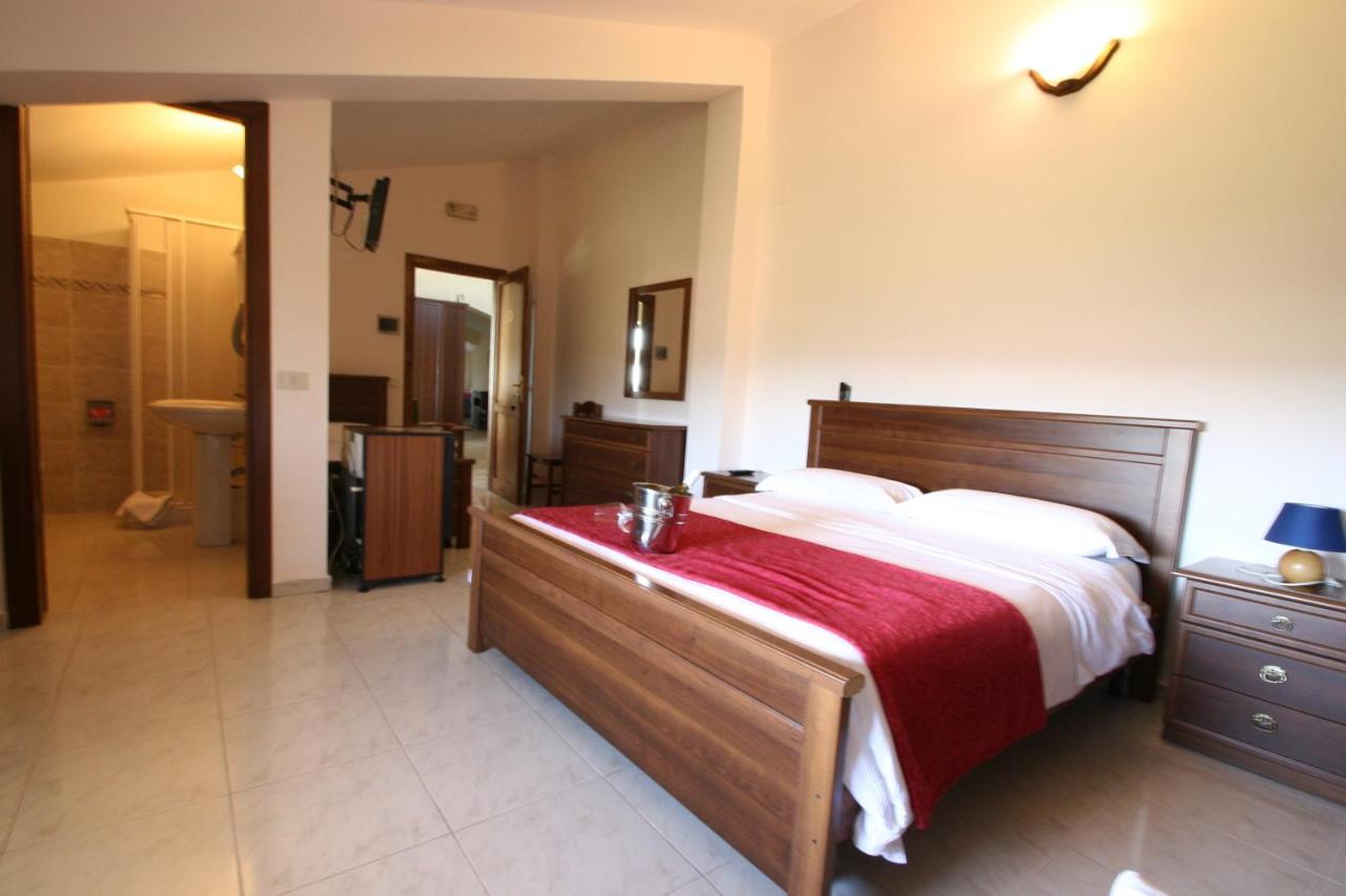 Villa Del Colle Monte San Giovanni Campano ภายนอก รูปภาพ